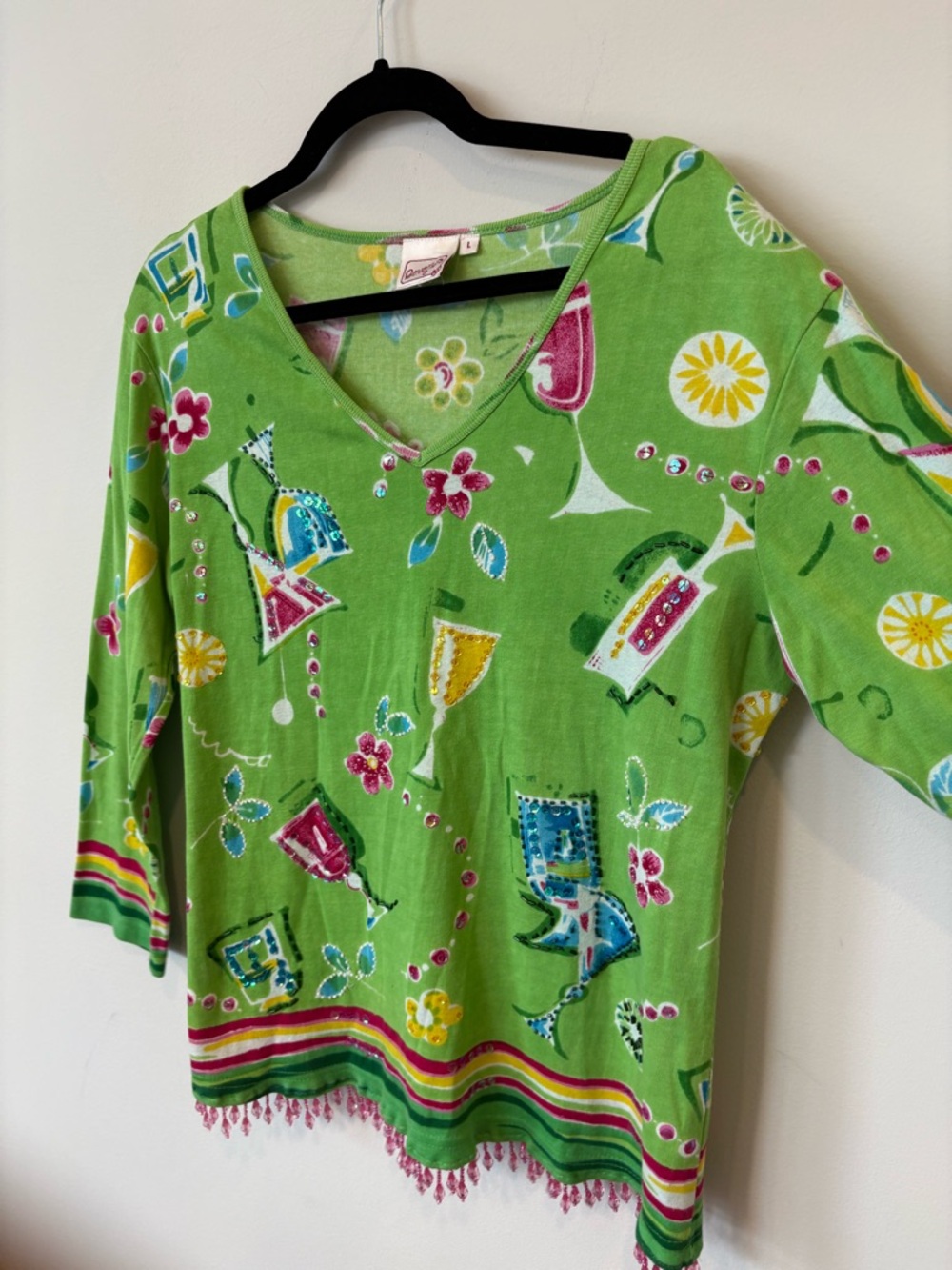 Vintage Beaded Party Lilly Pulitzer Style Floral V-Neck T Shirt w/ fringe hem L